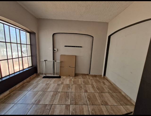 204M² RETAIL TO LET IN PARKRAND
